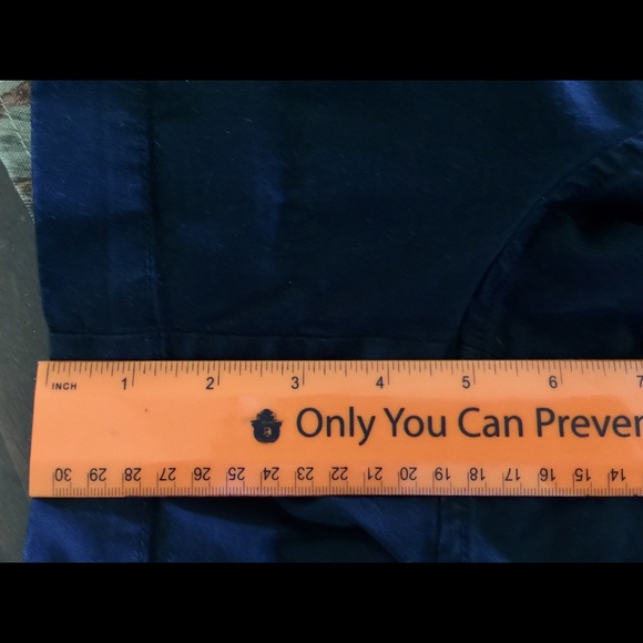 Size 12 Old Navy Shorts - Picture 4 of 4